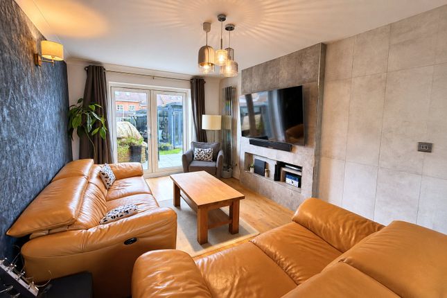 Sandalwood Road, Westbury photo 3