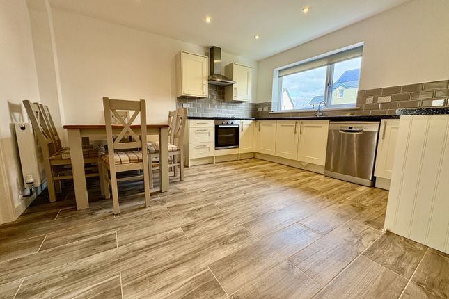28 Cae'r Pandy, Penrhyncoch, Aberystwyth photo 2