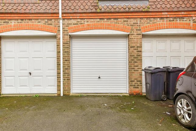 Town house for sale in Imperial Way, Singleton, Ashford, Kent
