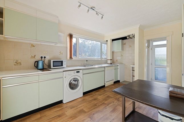 30, Peperham Road, Surrey photo 2