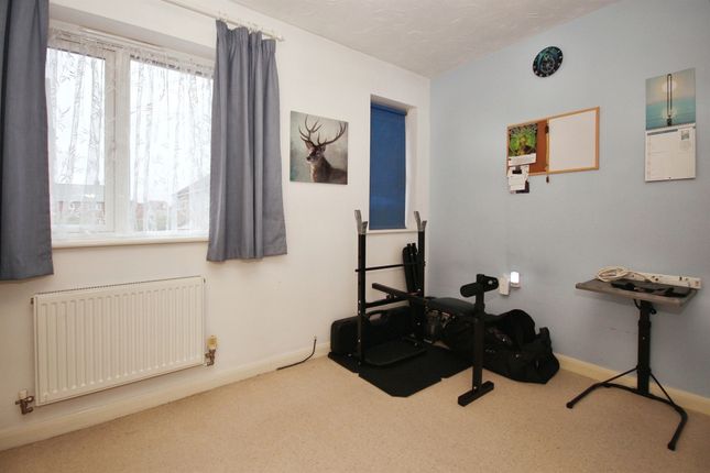 Flat for sale in Creswell Place, Cawston, Rugby