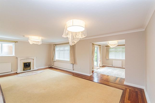 7, Portola Close, Warrington photo 4