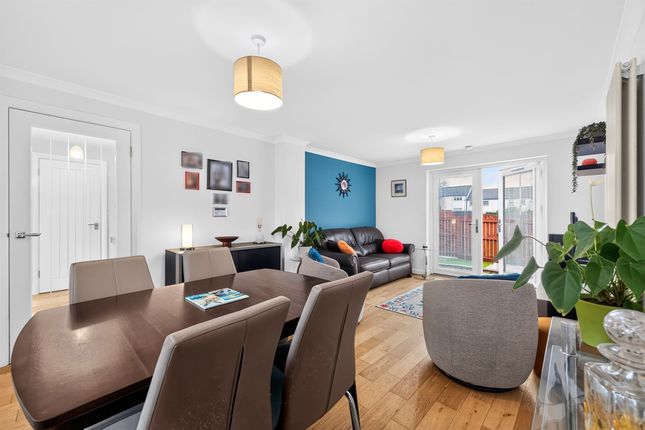 42, Heron Place, Johnstone photo 4
