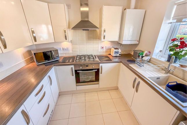 4, Lawford Gardens, Gobowen photo 3