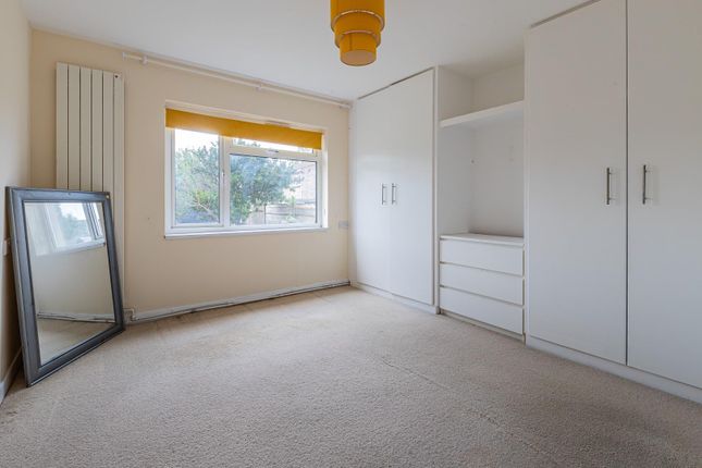 109, Cedar Way, Penarth photo 3