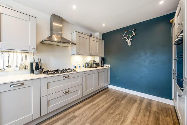 4 Shenton Gardens, Stoney Lane, Winchester photo 4
