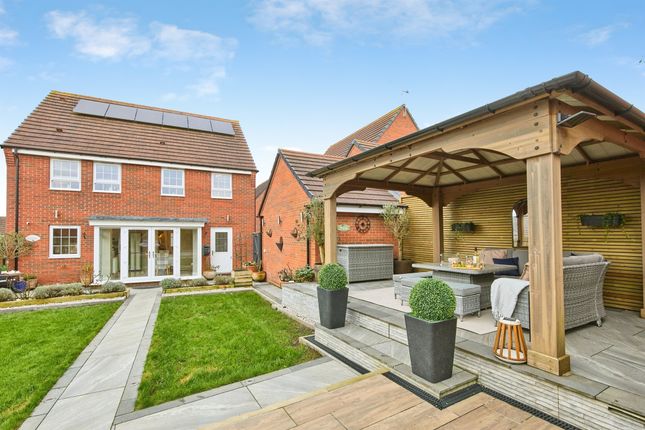 24, Rook Drive, Burton-On-Trent photo 2