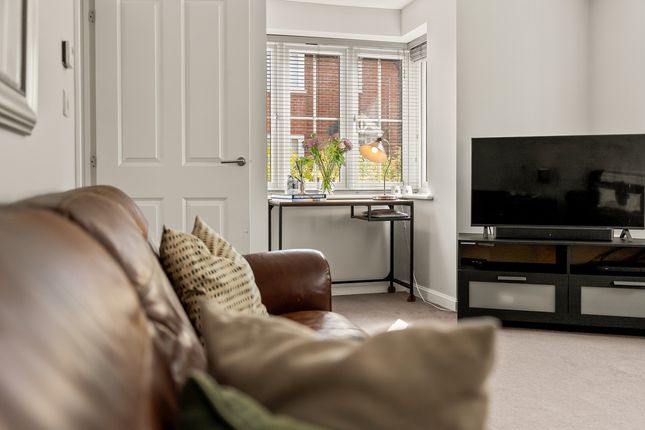 42, Holcroft Drive, Northwich photo 4