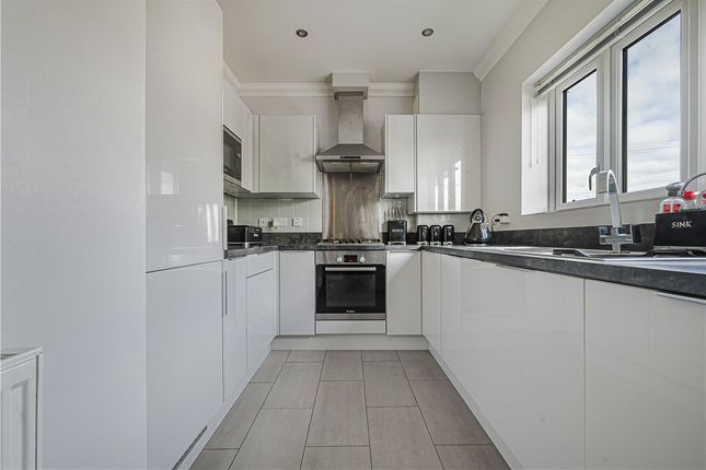 2, Blackthorn Grove, Kent photo 2