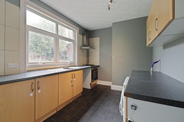 114, Anns Road North, Sheffield photo 3