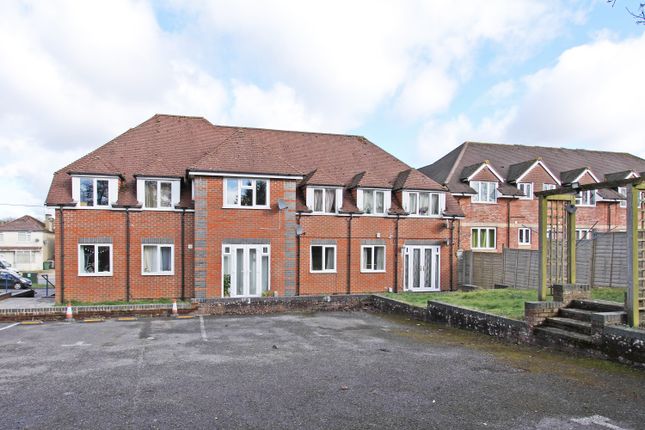 2, Willowbank, Andover Road, Ludgershall photo 2