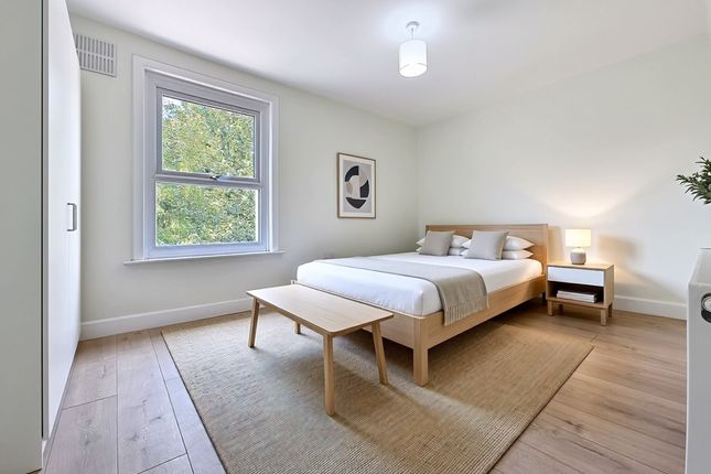 21 Sutcliffe Road, London photo 4