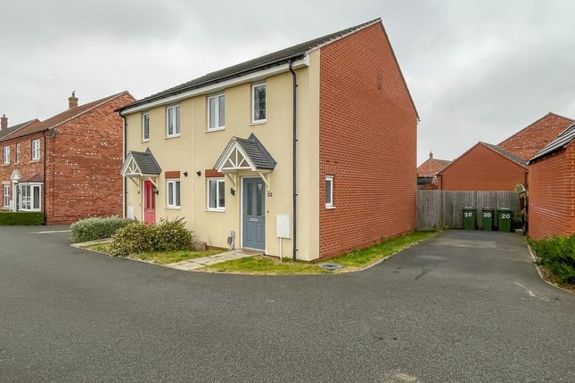 Semi-detached house to rent in Willow Road, Leicester