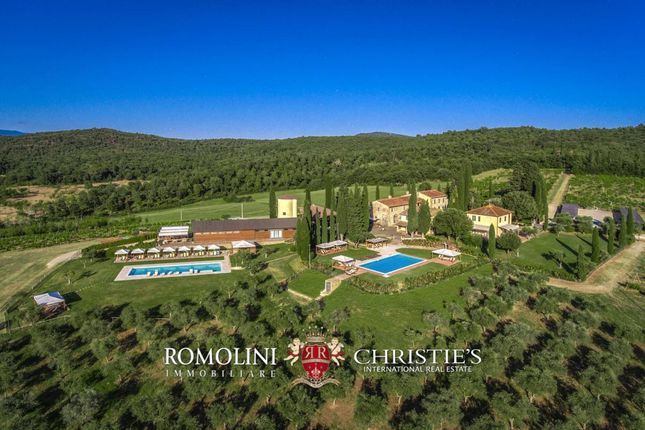 Farm for sale in Arezzo, Tuscany, Italy