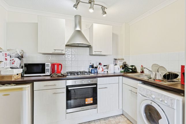 Flat 37, 22, Henry Bird Way, Northamptonshire photo 3