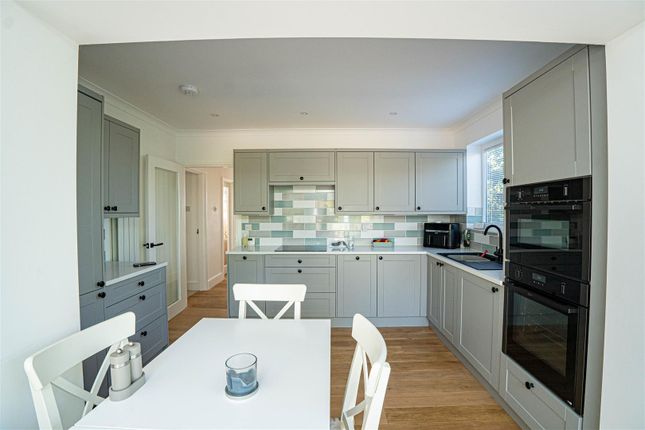 7, Barham Close, Hastings photo 4