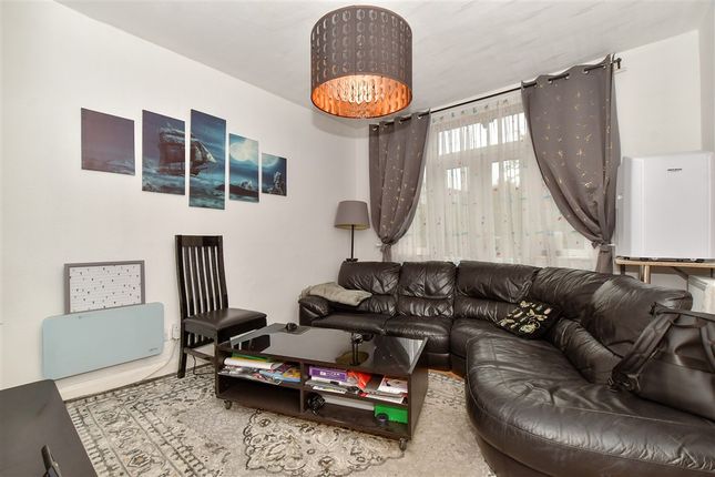 Seaforth Gardens, Woodford Green photo 2