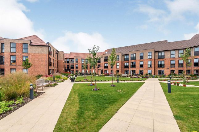 47 Deans Park Court, Kingsway, Stafford photo 4