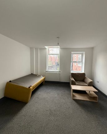 2 Mashud House, Roscoe Street, Oldham photo 2