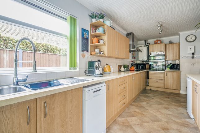 37, Rogers Road, Eastleigh photo 2