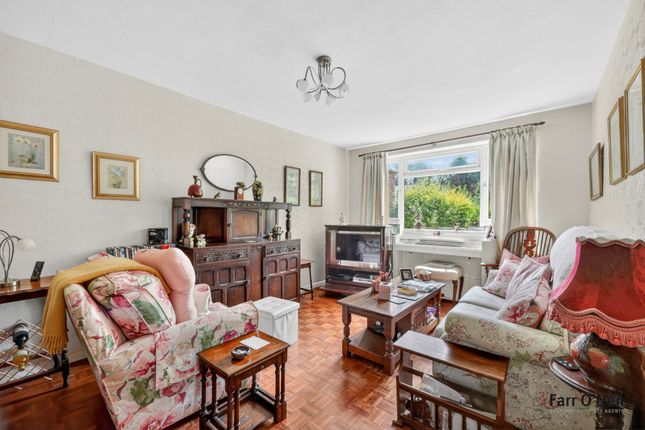 81b, Russell Road, Buckhurst Hill photo 2