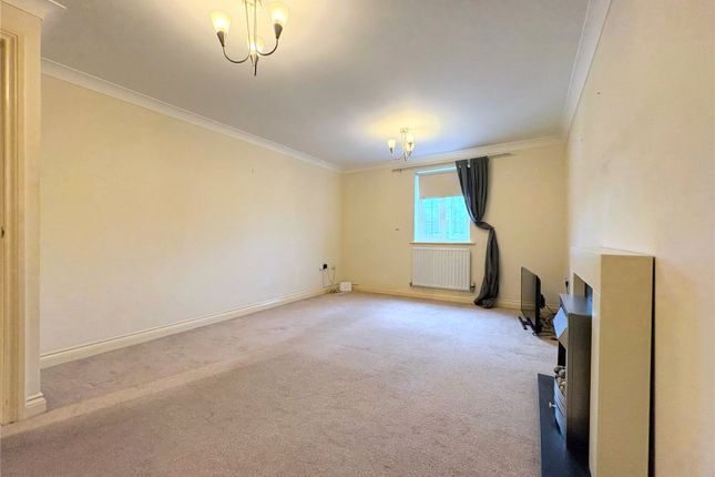10, Acanthus Court, Gloucestershire photo 3