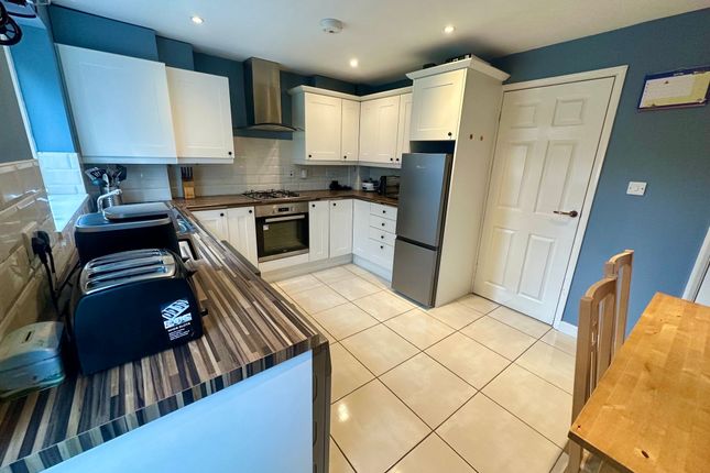 44 Cedar Drive, Ibstock photo 3