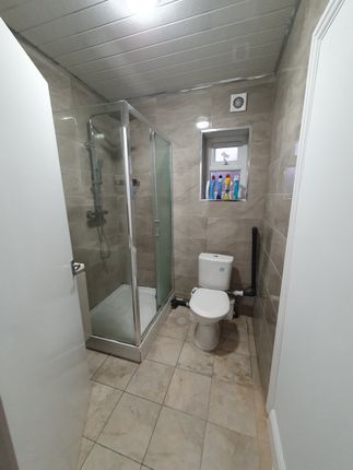 75, Ascot Drive, Bradford photo 4