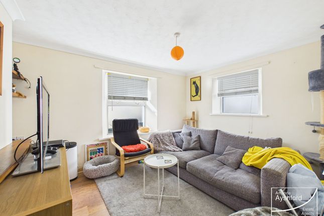 17 Brent Road, Paignton photo 2