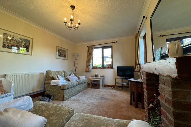 34, Parklands, Tenby photo 4