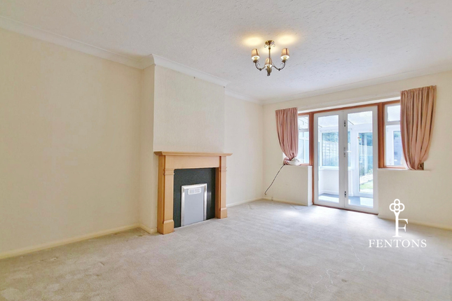 79, Walden Way, Frinton-on-Sea photo 3