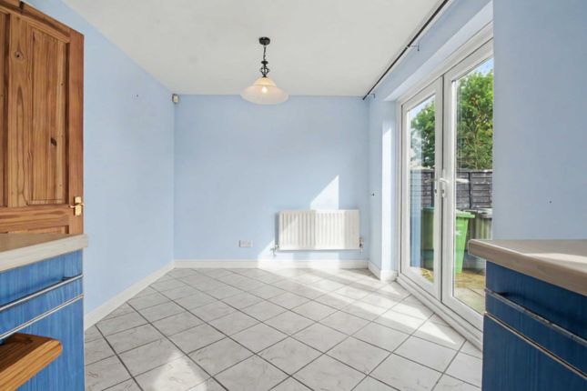 4, Burton Way, Cambs photo 3