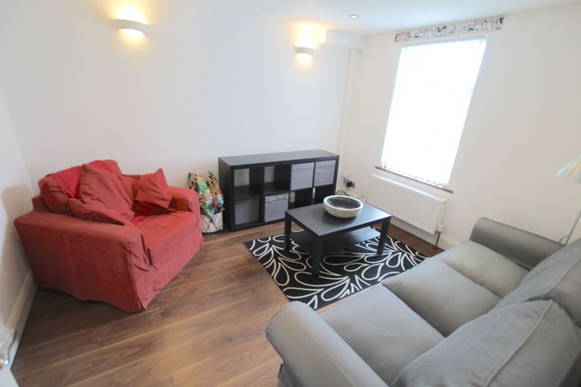 Thumbnail Flat to rent in Long Lane, East Finchley, London