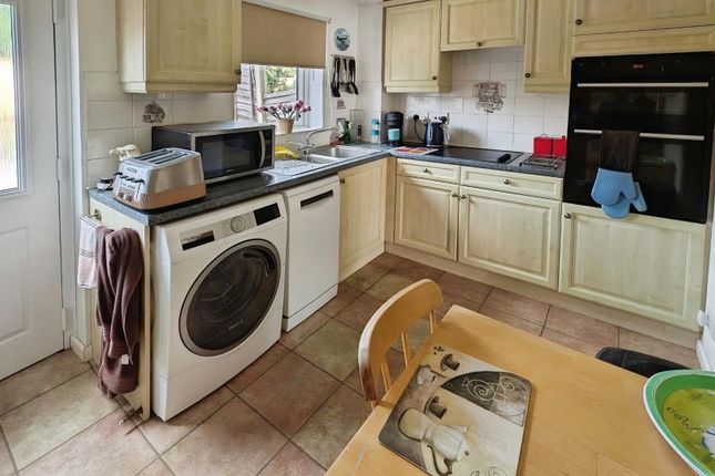 62, Paddock Close, Bristol photo 5