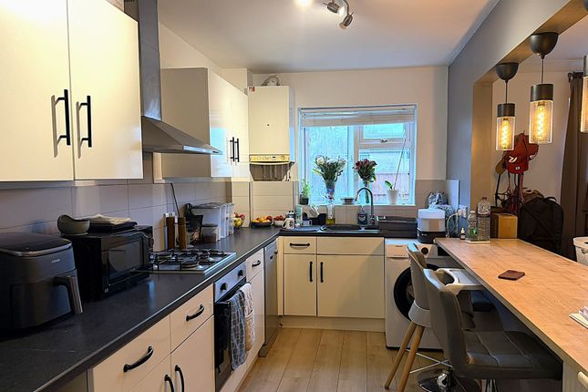 55 Aspen Gardens, Poole photo 3