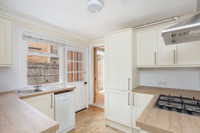 35 Beech Hill Road, Ascot photo 4