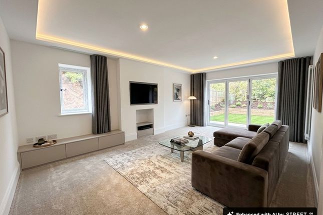 151, Worsley Road photo 4