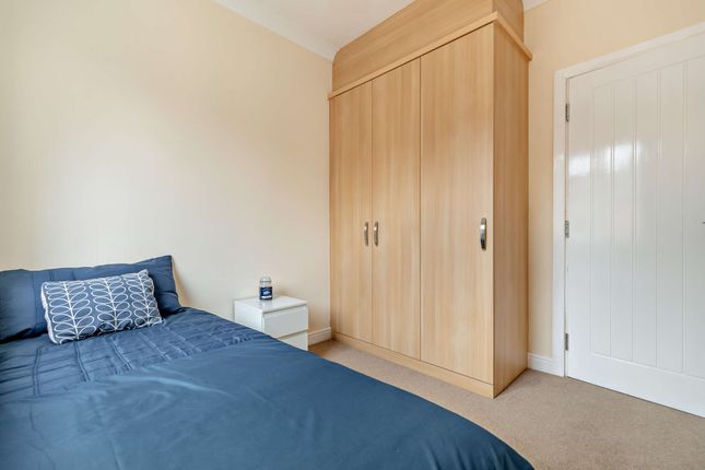 Room to rent in Grafton Street, Castleford, West Yorkshire
