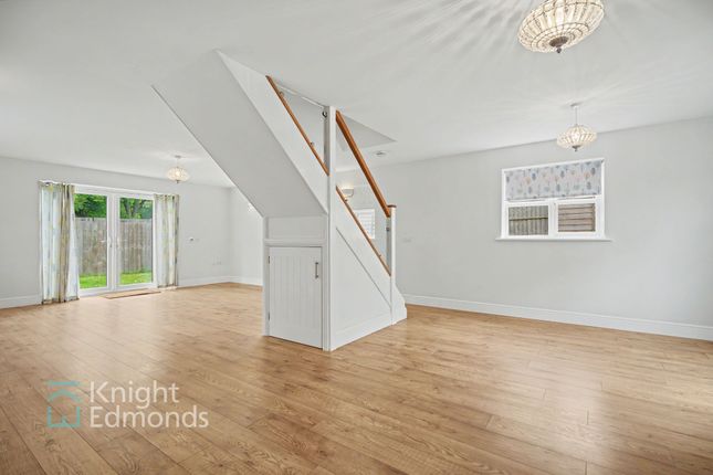 1a Culpeper Close, Maidstone photo 3