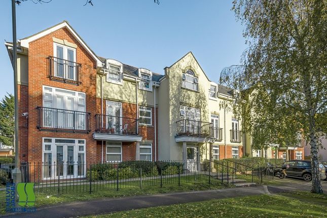 Thumbnail Flat for sale in Mayfair Court, Stonegrove, Edgware, Greater London.
