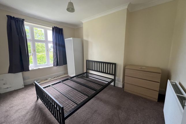 Room 2, 28, Courtenay Park, Newton Abbot photo 2