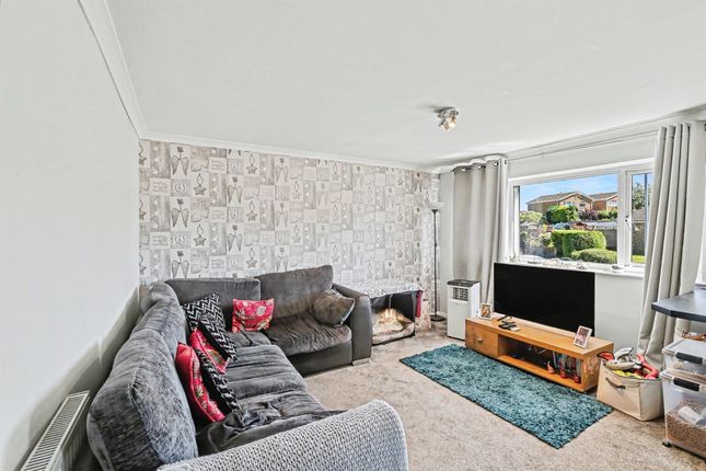 40, Yewtree Court, Northampton photo 4