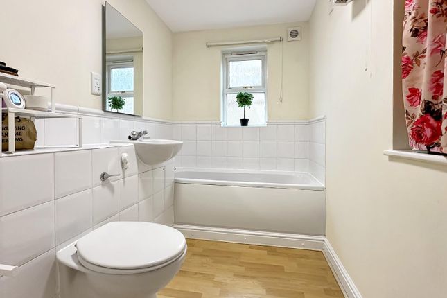 Flat for sale in Cromwell Road, Cambridge