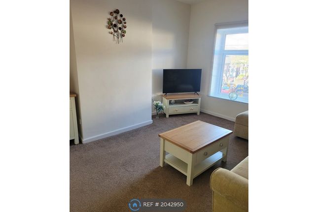 Flat to rent in Heaton, Bolton