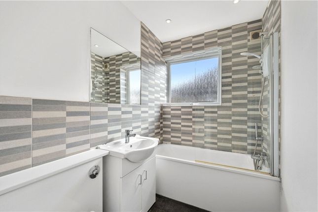 Coombe Lane, Raynes Park photo 4
