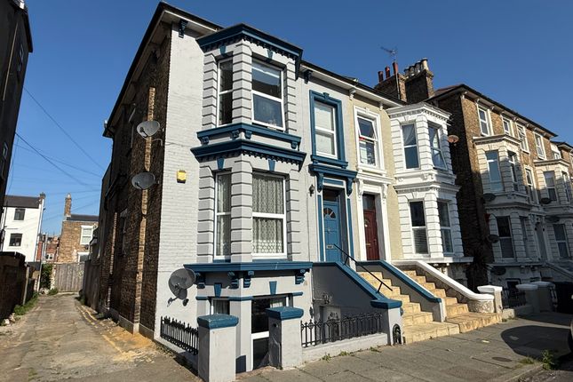 Thumbnail Flat to rent in Athelstan Road, Margate