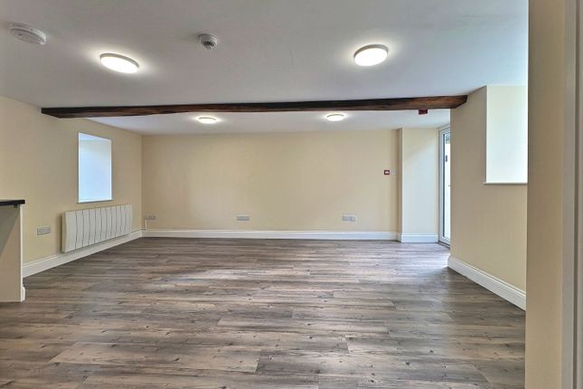 Flat 3, 11, Long Street, Wotton-under-Edge photo 3
