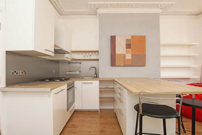 Flat 1, 66, Salford Road, London photo 5