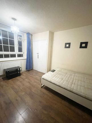 Thumbnail Flat to rent in Everard House, Boyd Street, London