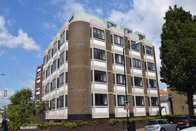 2-bed flat on Gildredge Road, Eastbourne, £1,075/mo